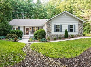 141 Woodhaven Dr, Hendersonville, NC 28739