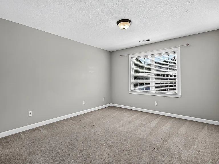 217 Stagecoach Dr — Photo 28