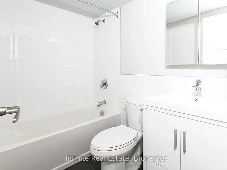 485 Huron St #502 — Photo 8