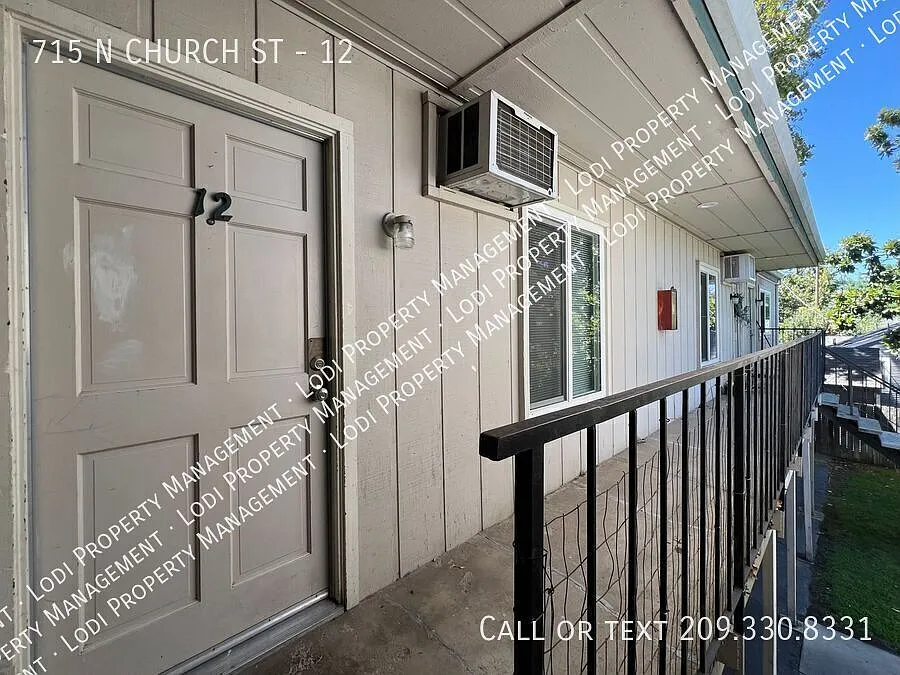 Upstairs 1 Bedroom Apartment — Photo 2