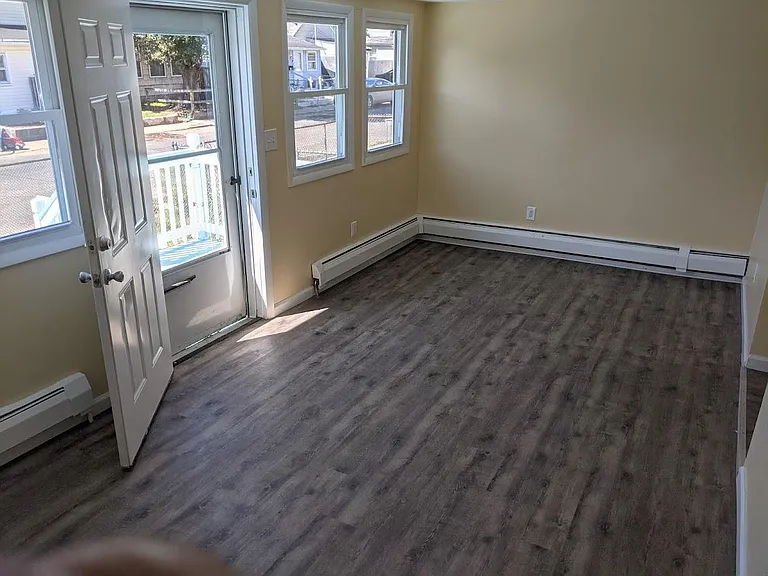 15 Woodland Ave — Photo 3