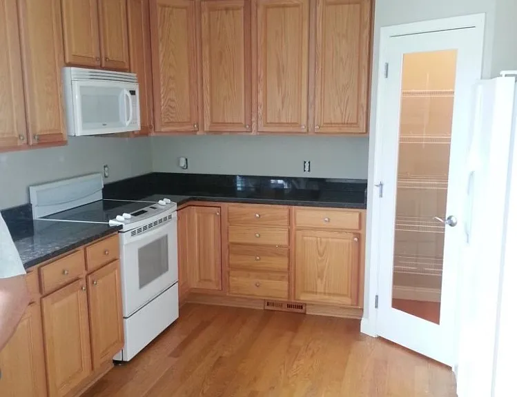 1012 Harvest Dr SW — Photo 4