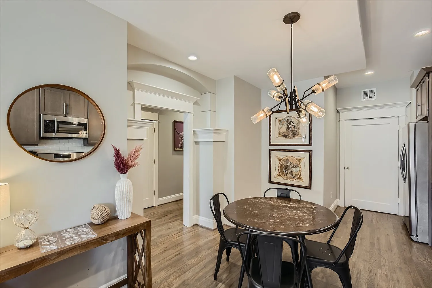 3 bed, 1065 sqft, $4,500 — Photo 4