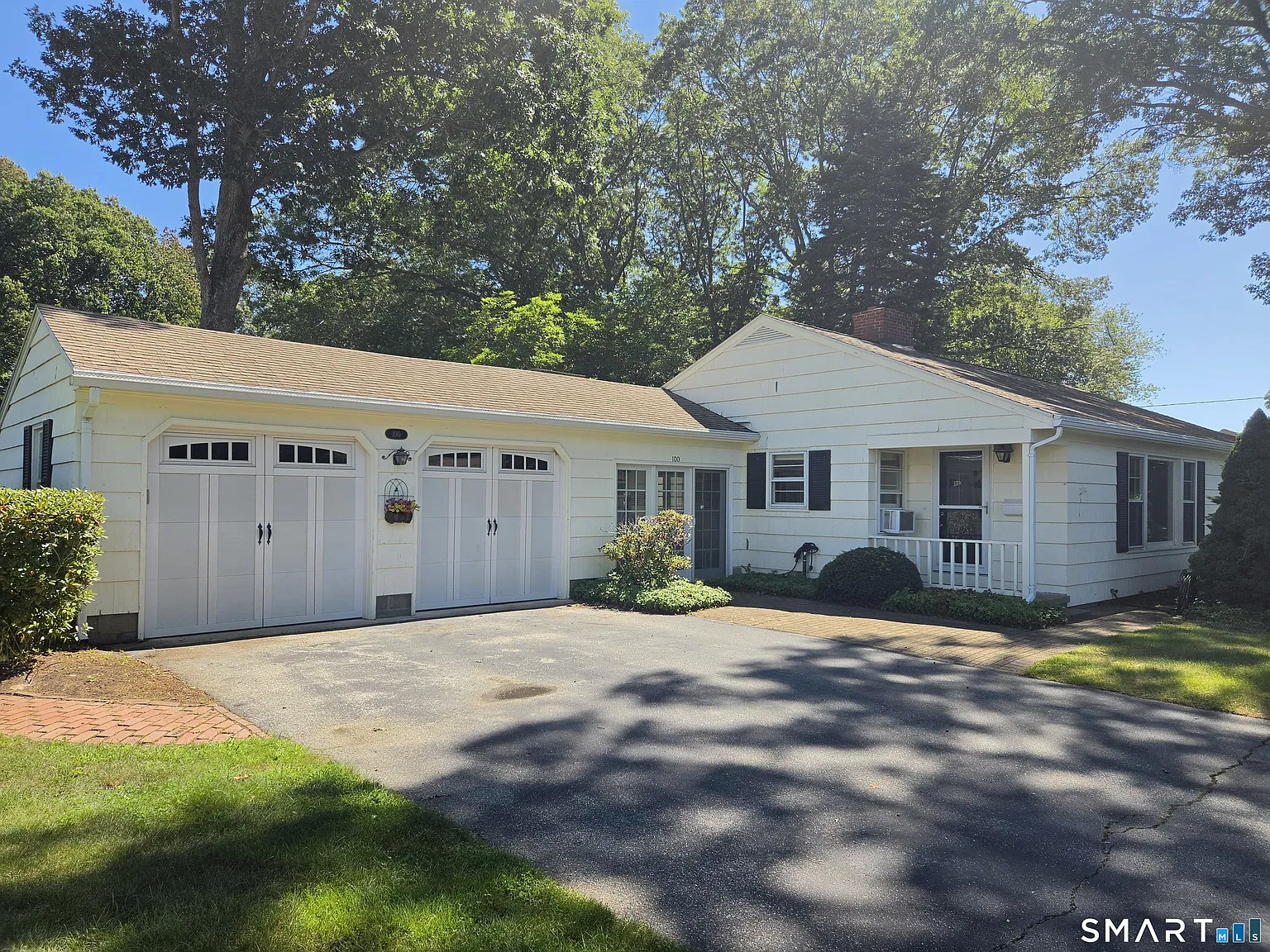3 bed, 1.5 bath, 1411 sqft, $2,800 — Photo 2