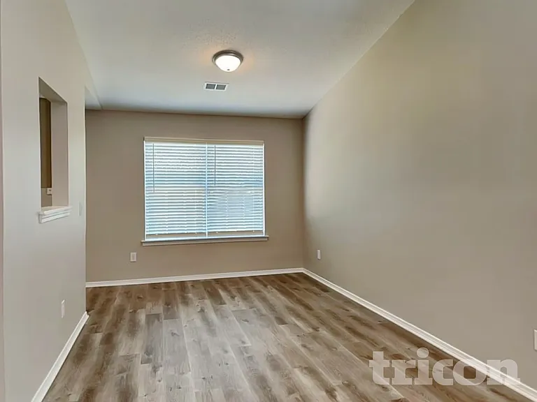 7 Glassglenn Dr — Photo 5