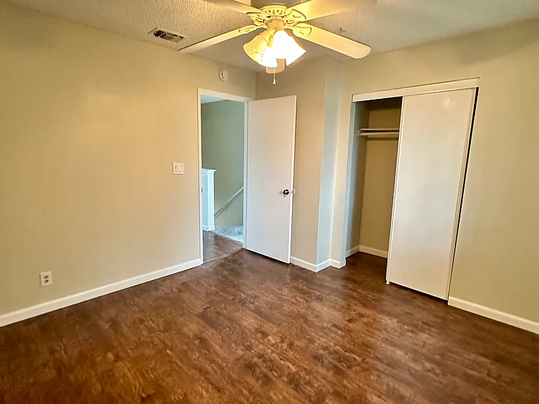 5101 Glide Dr #1 — Photo 16