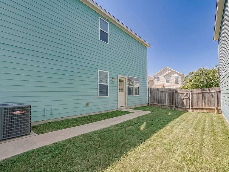 576 Ferrule Dr — Photo 20