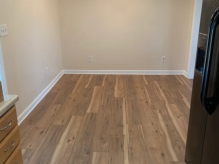 Eat in kitchen area