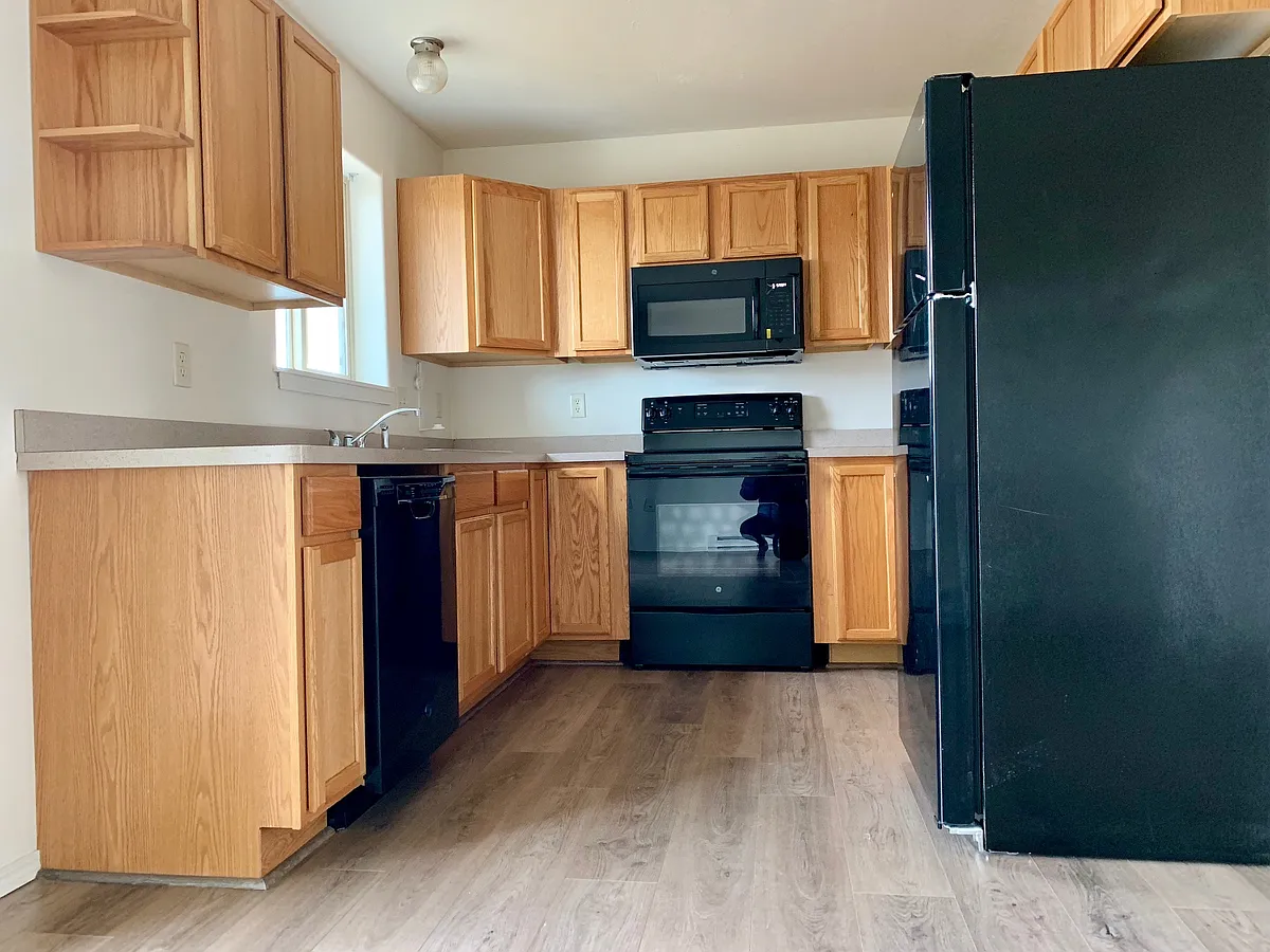 Building Photo - 3818 Tulip St #3