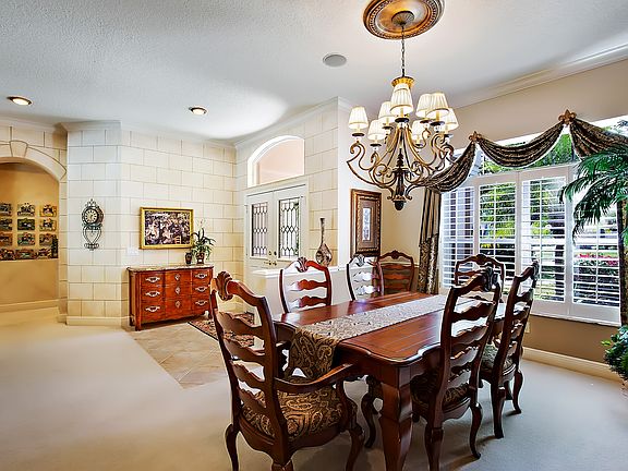 3rd image of 5840 Audubon Manor Blvd