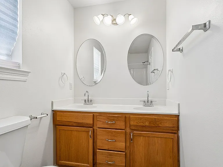 3531 Adrian St — Photo 6