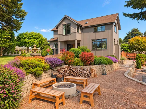 414 Highland Ave, Trinidad, CA 95570