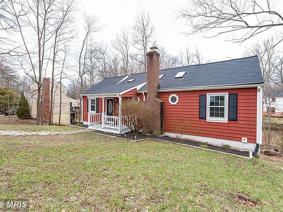 Newer roof, triple pane windows