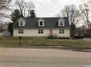 949 Denecourt Ave, Jackson, MI 49202