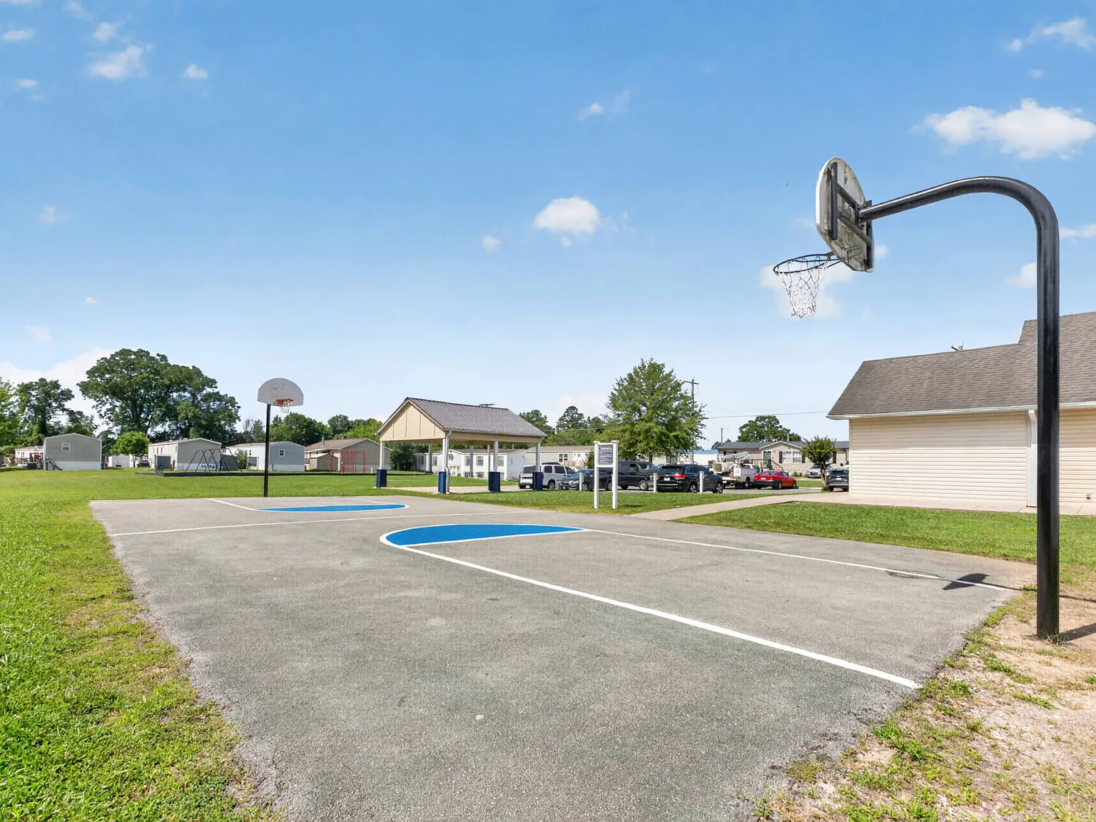 Village Green (GA) — Photo 3