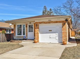 9353 Keystone Ave, Skokie, IL 60076