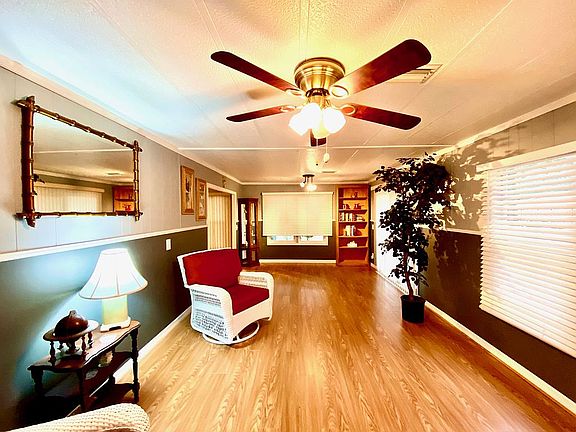 3rd image of 108 Hibiscus Dr