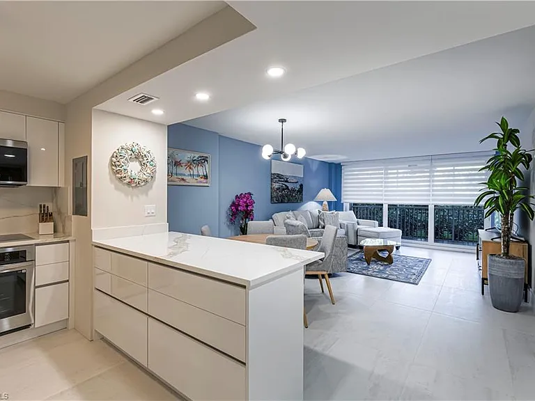 5 Bluebill Ave #104 — Photo 4