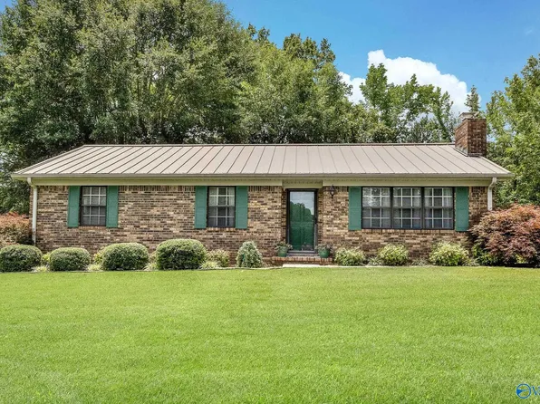 737 Community Ln, Hartselle, AL 35640