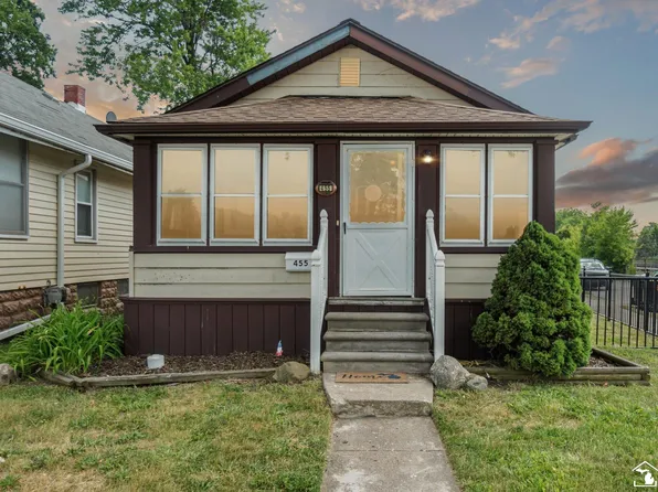 455 Atwood St, Trenton, MI 48183