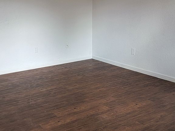 3rd image of 196 S C St #D