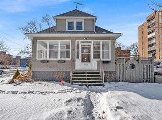 393 Detroit St, Windsor, ON N9C 2P4