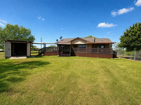 2328 Marion Rd, Marion, TX 78124