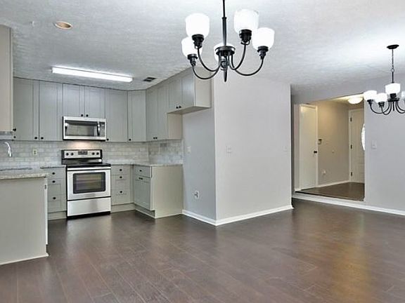 2nd image of 6241 Huntington Trl