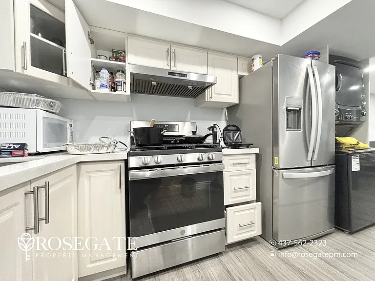 153 Whitlock Ave — Photo 2