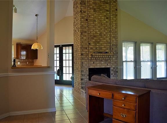 3rd image of 6420 Woodbeach Dr