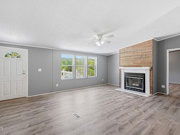 4th image of 1034 Bull Hill Rd