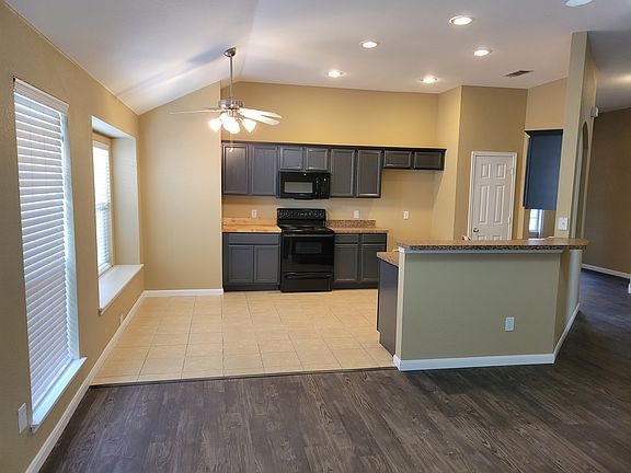 5th image of 5216 Sioux Creek Ln