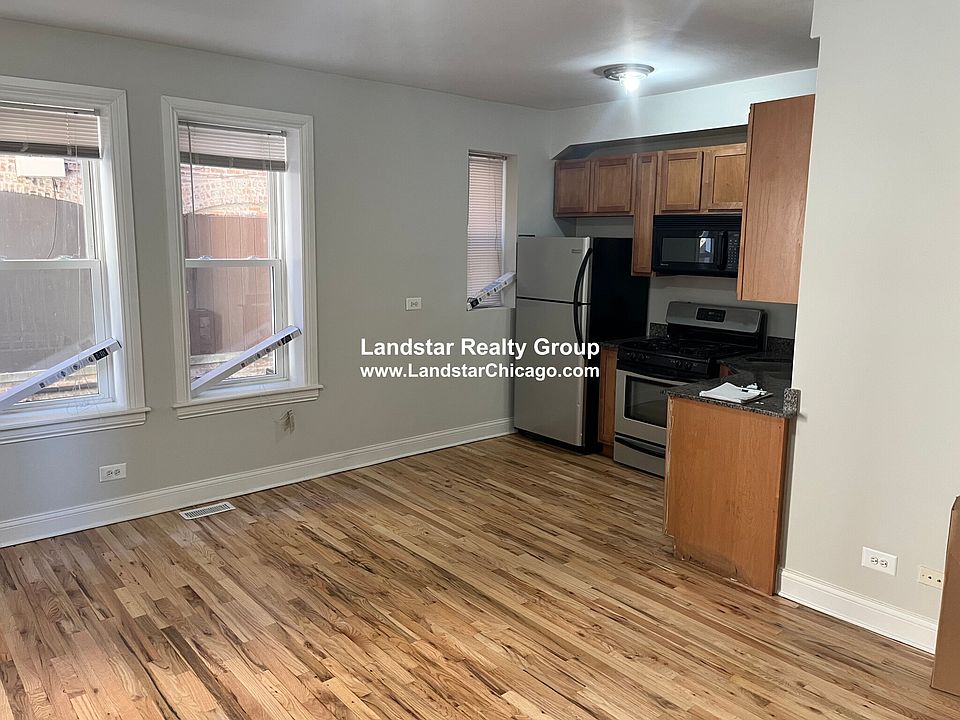 Kitchen/ Living Room