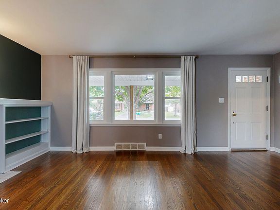 4th image of 216 Marshall Dr