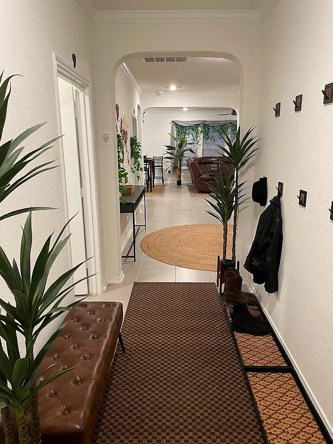 6 bed, 4.5 bath, 2797 sqft, $4,500 — Photo 4