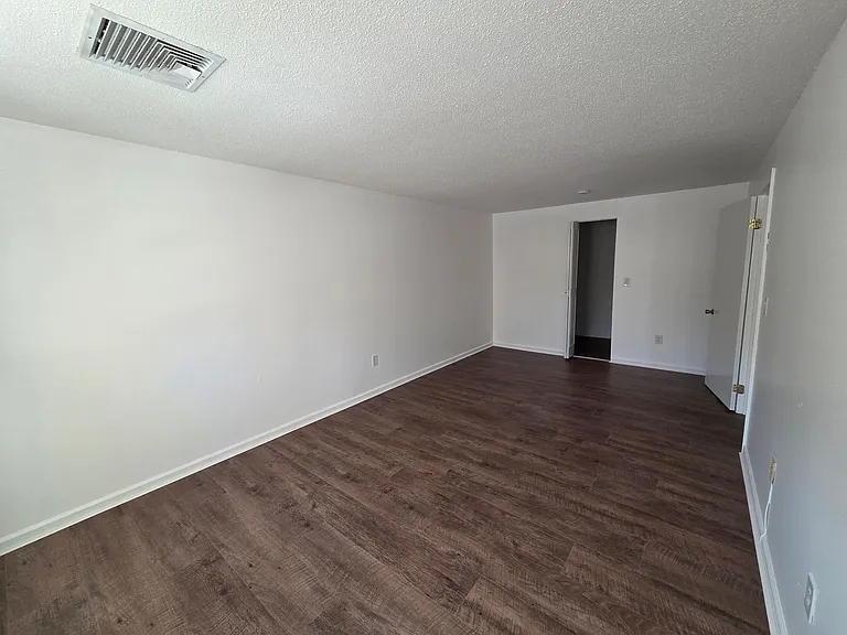 10 Longworth Ave — Photo 8