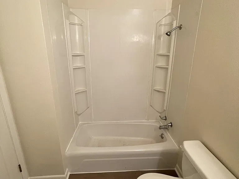 115 S Leo St #5 — Photo 7