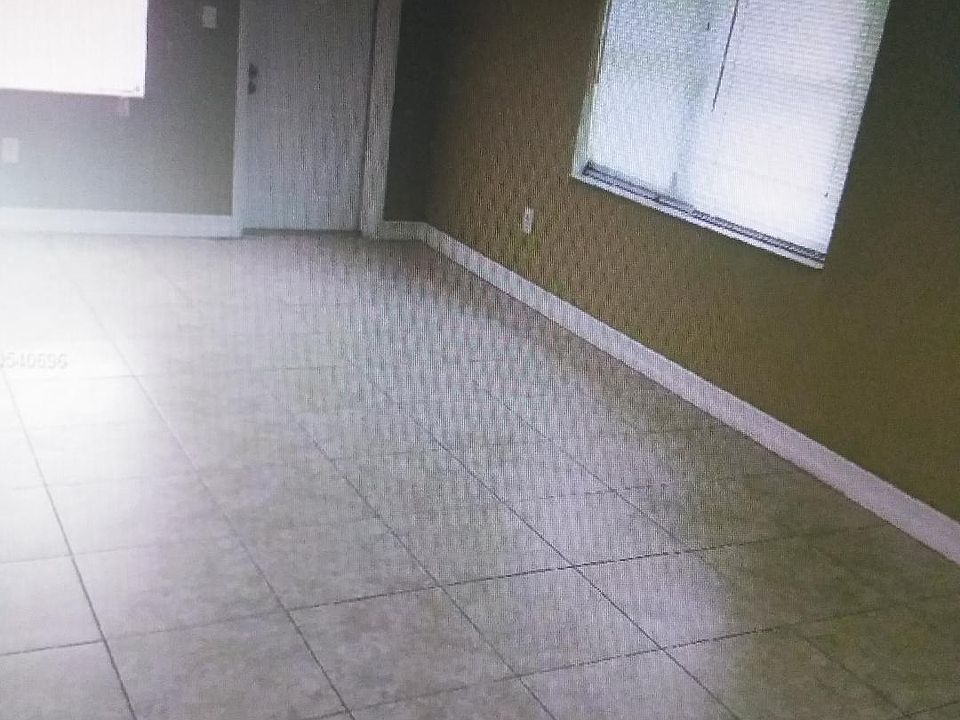 2nd image of 1065 SW 22nd Ave