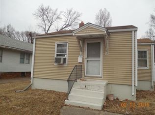 1933 E Cedar St, Springfield, IL 62703