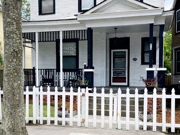 2nd image of 813 E Park Ave #B