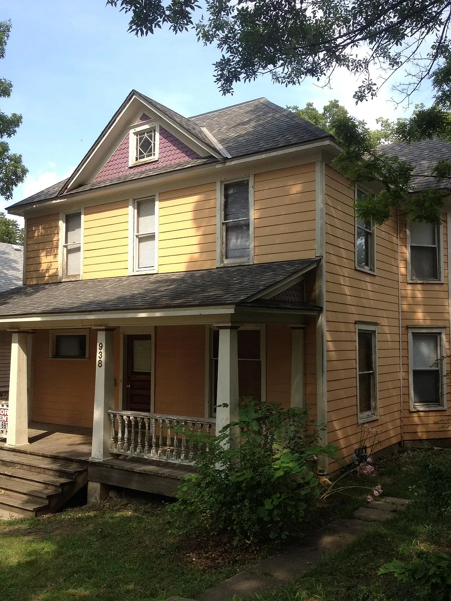 Building Photo - 938 Louisiana St