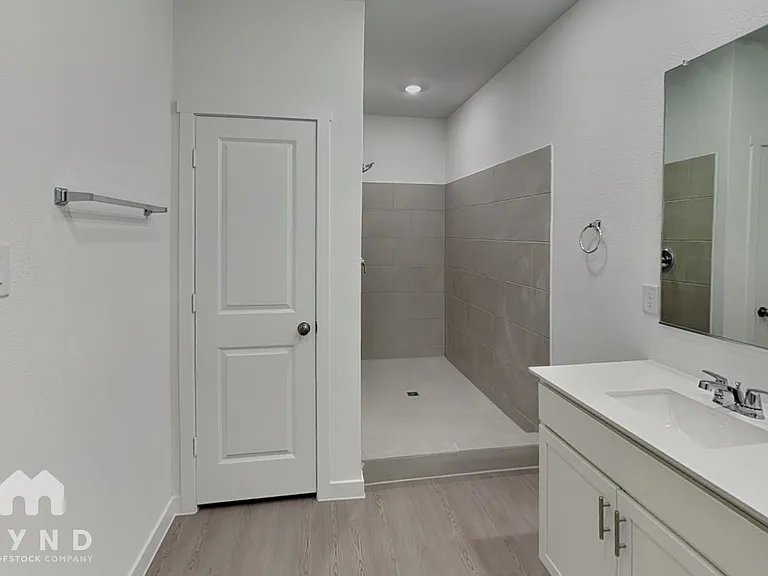 1746 Milton Dr — Photo 12
