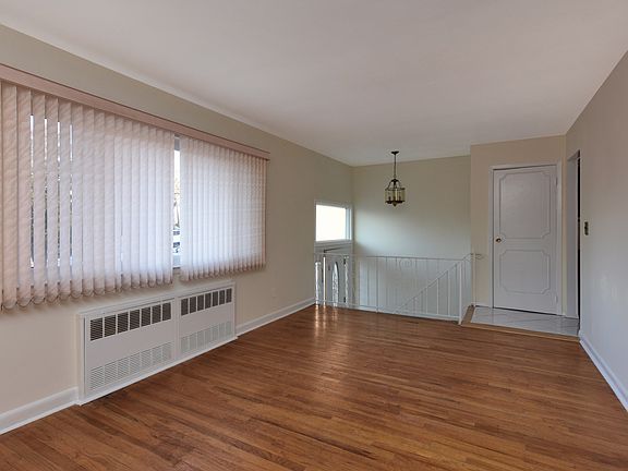5th image of 141 Schley Ave