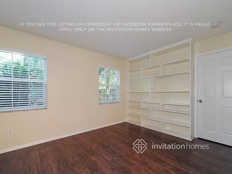 3012 E Waters Ave — Photo 12