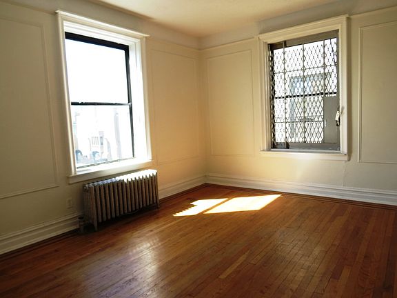 3rd image of 400 Clinton Ave APT 6C