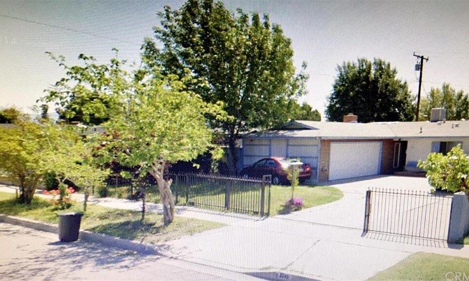 1st image of 2049 E 17th St