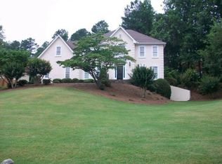 1860 Redbourne Dr, Sandy Springs, GA 30350