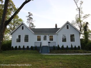 26 Berger Ave, Oakhurst, NJ