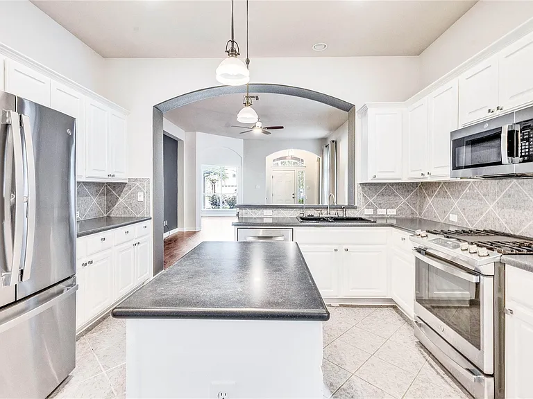 1019 Horne Dr — Photo 6