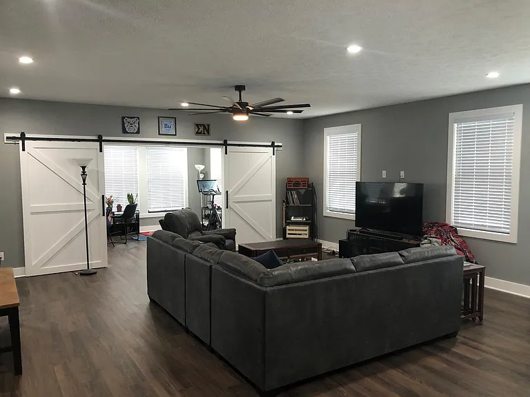 1622 Carrollton Ave — Photo 9